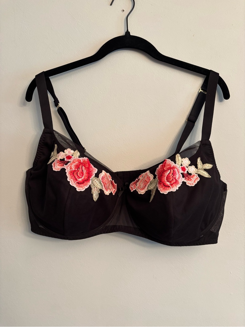 Lane Bryant Cacique Bra with Rose Embroidery - size 42F